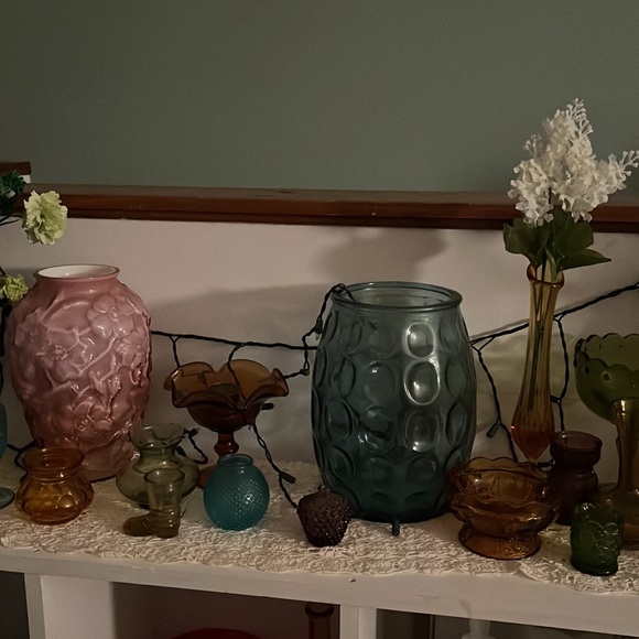 Meet your Posher …. Make me an offer on anything.. no reasonable offer refused - Picture 2 of 4